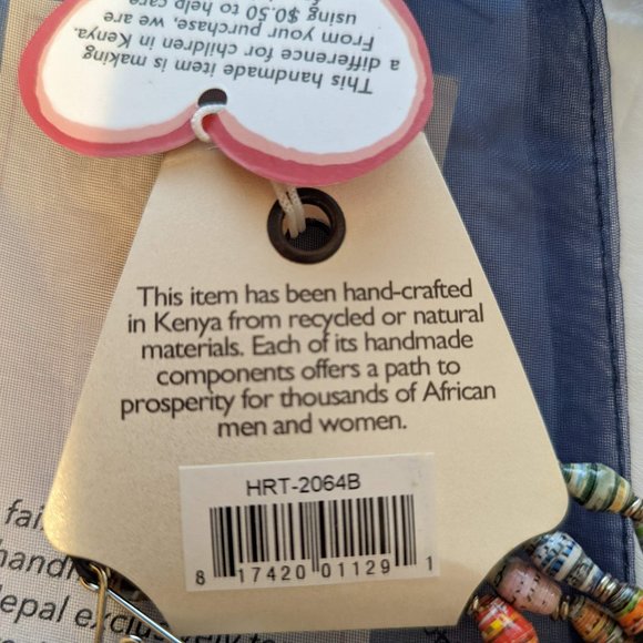 NWT paper bead heart stretch bracelet - Picture 4 of 4